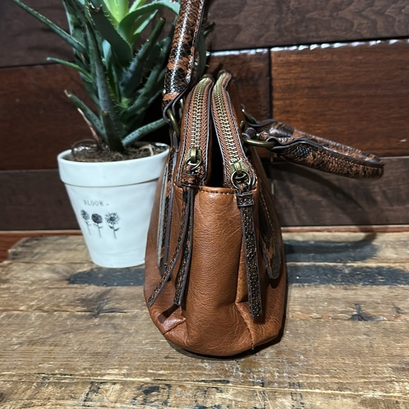 No Brand Tag Brown Handbag with Snakeskin Accents - Picture 2 of 8
